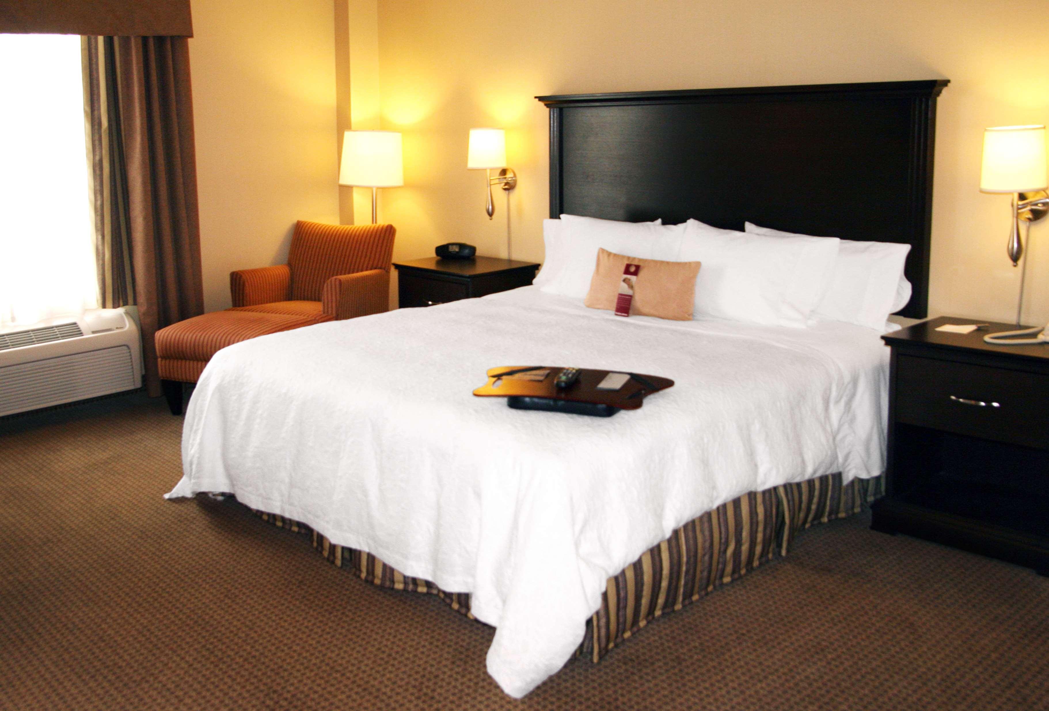 Hampton Inn & Suites Laval Cameră foto